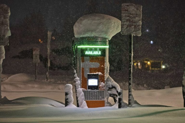 Electric vehicle owners face the cold truth as temperatures plummet