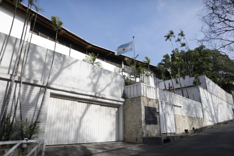 Argentina accuses Venezuela of cutting power to its embassy after meeting with opposition leaders