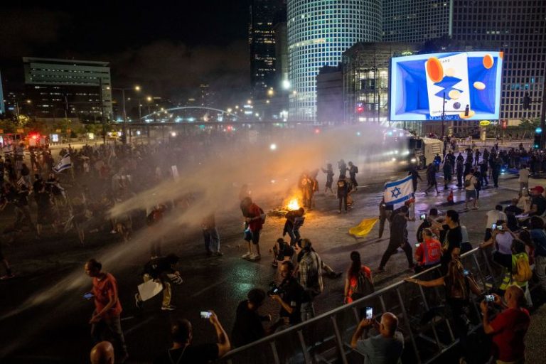 Police and protesters clash in Tel Aviv as rallies across Israel demand Gaza ceasefire