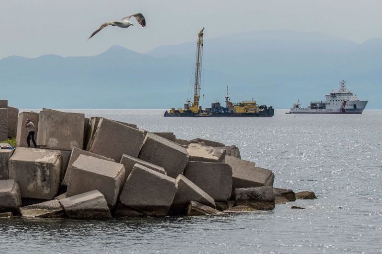 Operation to recover sunken Bayesian superyacht begins off coast of Italy