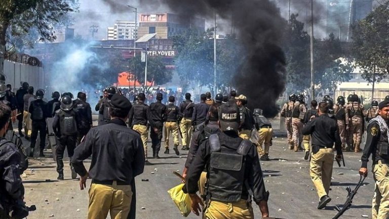 Protesters storm US Consulate in Pakistan, at least 9 dead